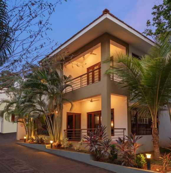 Candolim: 6 BR (3+3) Luxury Family Villa | Cook, Pool