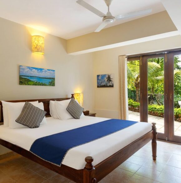 Britona: 8 BR Villa(4+4) | Pvt Pool, Cook, Staff & Car