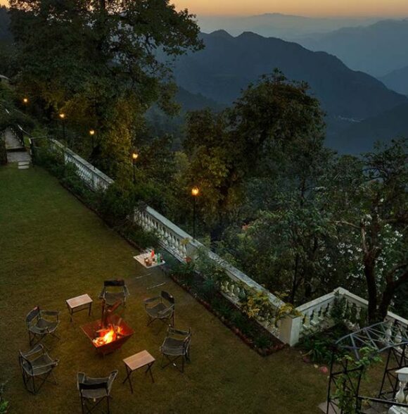 Mountain Views in Mussoorie | 4BR Villa, Cook & Staff, BBQ