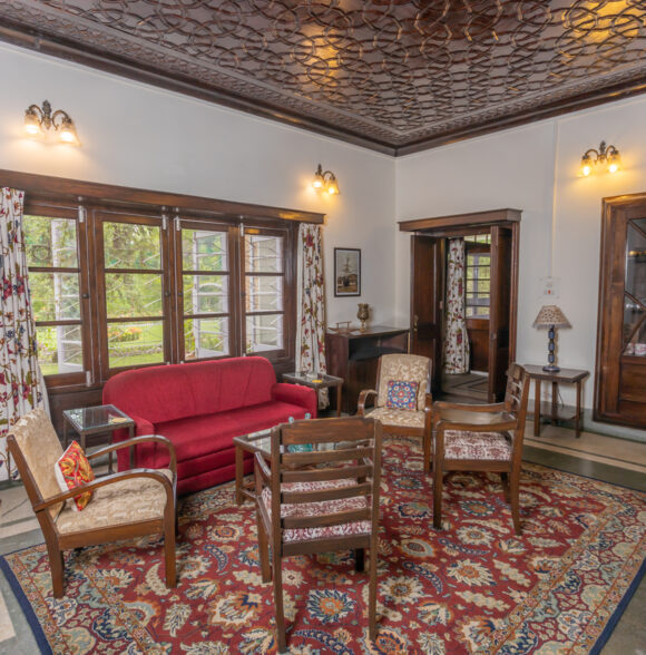 Heritage Bungalow in the heart of Srinagar