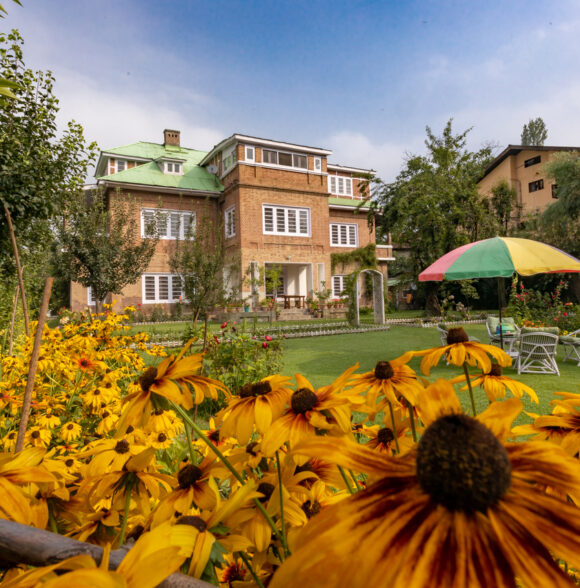 Heritage Bungalow in the heart of Srinagar