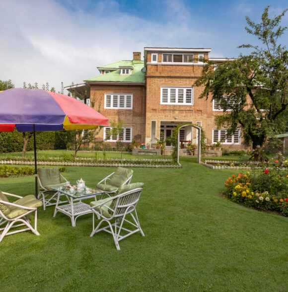 Heritage Bungalow in the heart of Srinagar